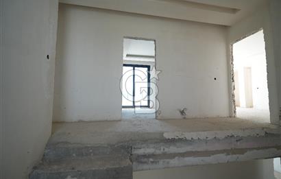 BAĞLICA 5+1 SİTE İÇİNDE GÜVENLİKLİ  MÜSTEKİL 754M2 ARSA PAYLI VİLLA