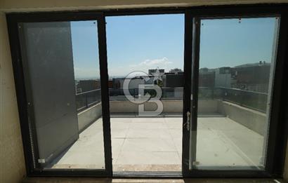 BAĞLICA 5+1 SİTE İÇİNDE GÜVENLİKLİ  MÜSTEKİL 754M2 ARSA PAYLI VİLLA