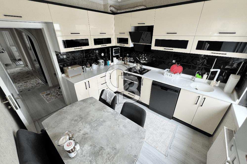 KARACILAR SİTESİNDE CAM BALKONLU FULL YAPILI 3+1 SATILIK DAİRE