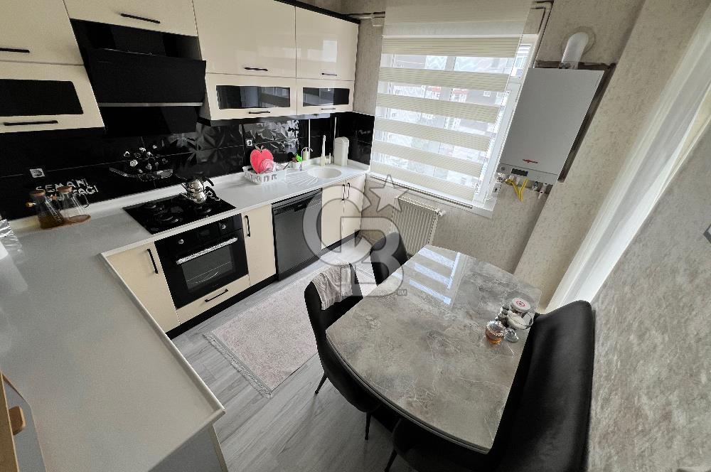 KARACILAR SİTESİNDE CAM BALKONLU FULL YAPILI 3+1 SATILIK DAİRE