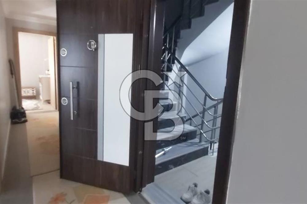 Dikili İsmetpaşa Mahallesinde Satılık 4+1 Dubleks Dire