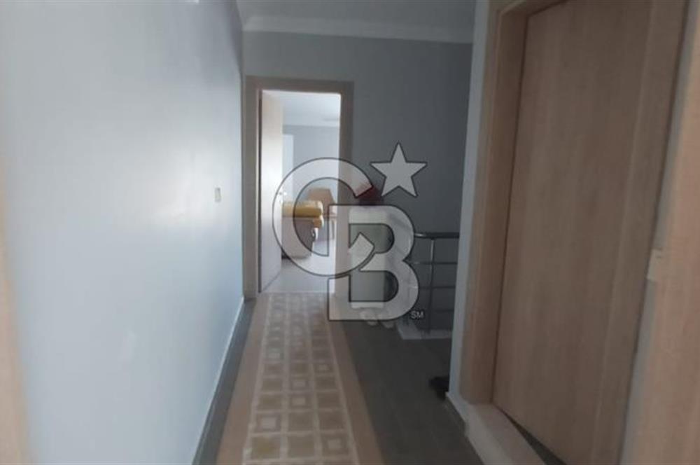 Dikili İsmetpaşa Mahallesinde Satılık 4+1 Dubleks Dire