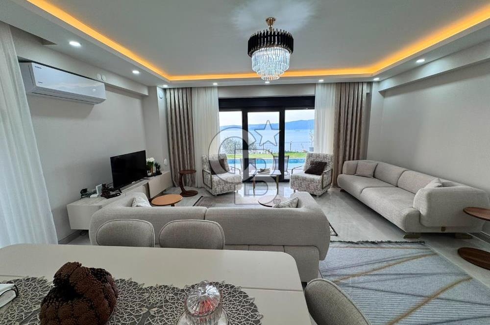 Panoramik Deniz Manzaralı Havuzlu Turizm Belgeli Lüks Villa
