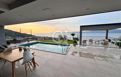Panoramik Deniz Manzaralı Havuzlu Turizm Belgeli Lüks Villa