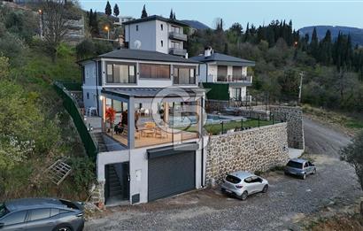 Panoramik Deniz Manzaralı Havuzlu Turizm Belgeli Lüks Villa