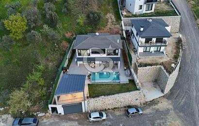 Panoramik Deniz Manzaralı Havuzlu Turizm Belgeli Lüks Villa