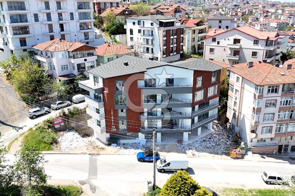 Gölcük Yeni Mahallede Yerden Isıtmalı Satılık Daire