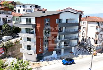 Gölcük Yeni Mahallede Yerden Isıtmalı Satılık Daire - 1 - 352225
