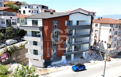 Gölcük Yeni Mahallede Yerden Isıtmalı Satılık Daire