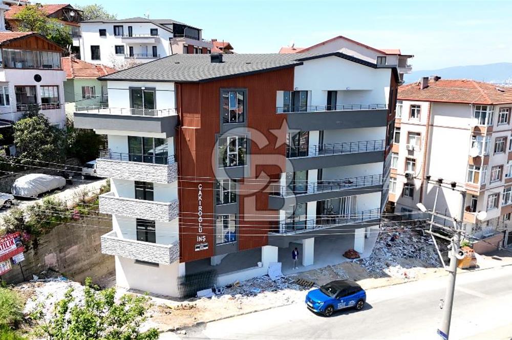 Gölcük Yeni Mahallede Yerden Isıtmalı Satılık Daire