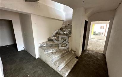 Gölcük Yeni Mahallede Yerden Isıtmalı Satılık Daire