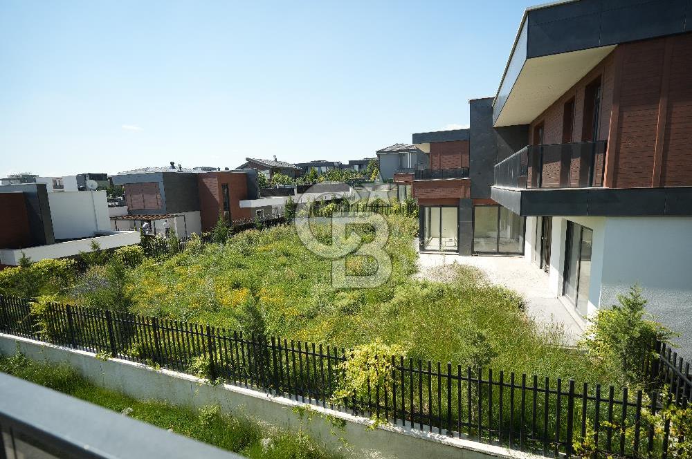 BAĞLICA 5+1 SİTE İÇİNDE GÜVENLİKLİ  MÜSTEKİL 754M2 ARSA PAYLI VİLLA