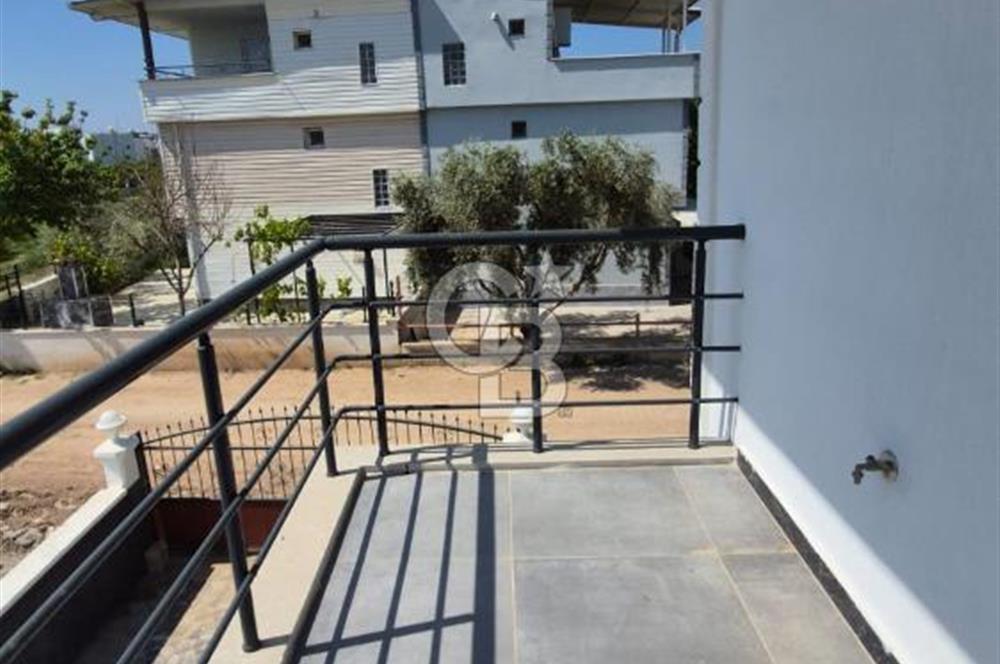 DİDİM SAĞTUR PLAJ MEVKİ TAM MÜSTAKİL HAVUZLU OTOPARKLI VİLLA