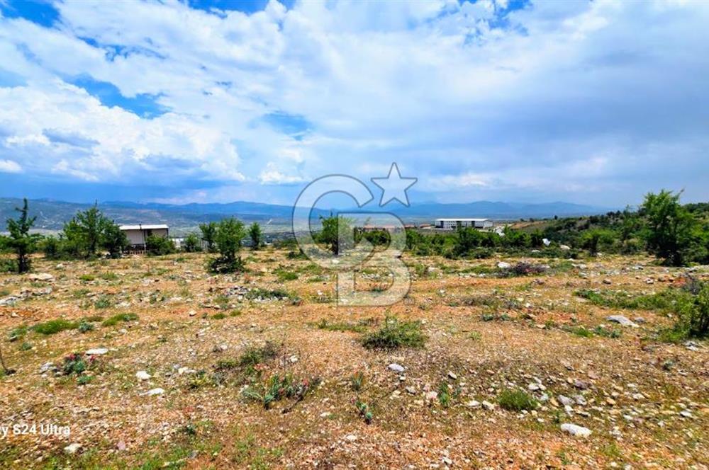 Serinhisar Şaireşref de 593 M² 2 Kat %40 İmarlı Satılık Arsa