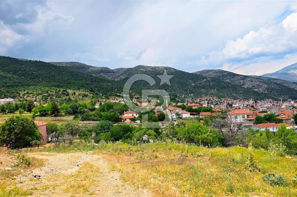 Serinhisar Şaireşref de 593 M² 2 Kat %40 İmarlı Satılık Arsa