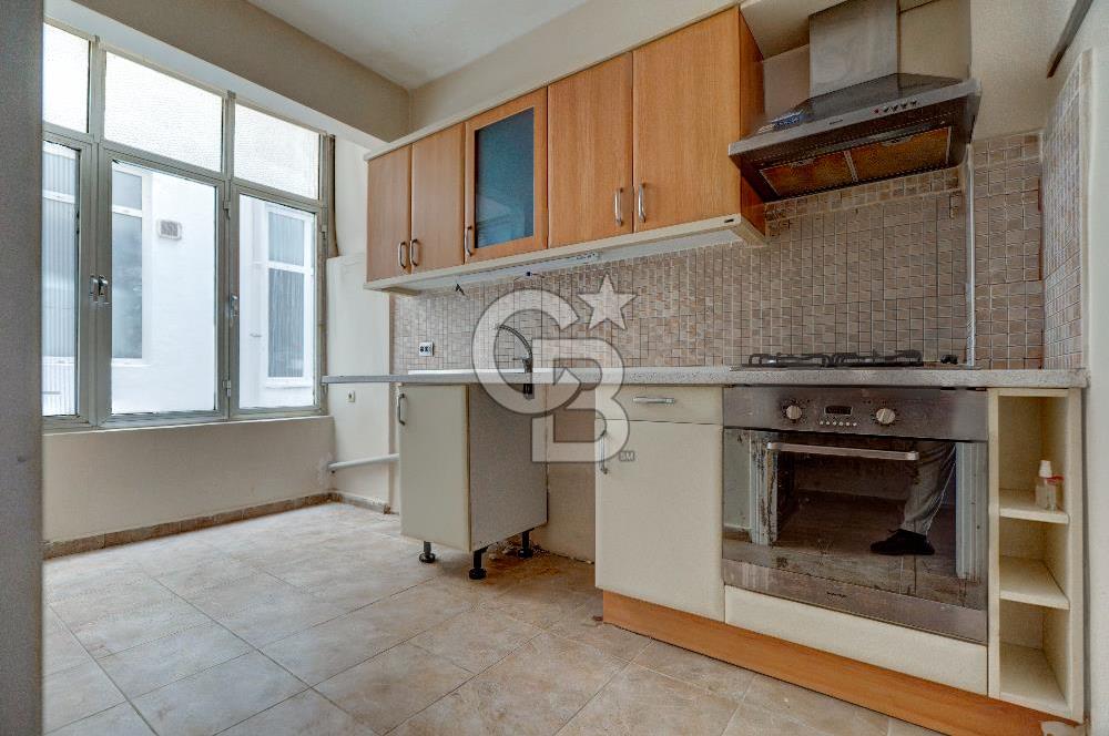 Suadiye'de Kiralık 2+1 Merkezi Sistemli Ferah Daire