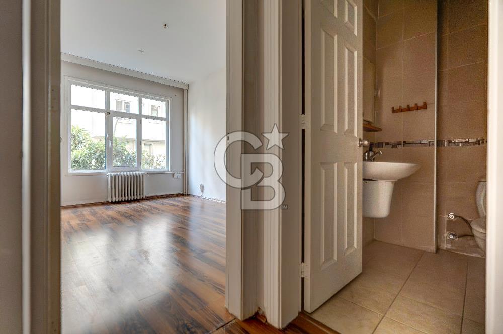 Suadiye'de Kiralık 2+1 Merkezi Sistemli Ferah Daire