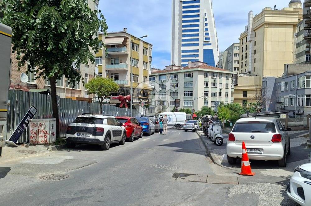 Şişli Mecidiyeköy Yeni Bina 1+1 Eşyalı Kiralık Daire