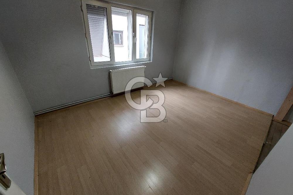 Pendik Bahçelievler Mahallesi çarşı 105 m2 net kiralık 3+1 daire