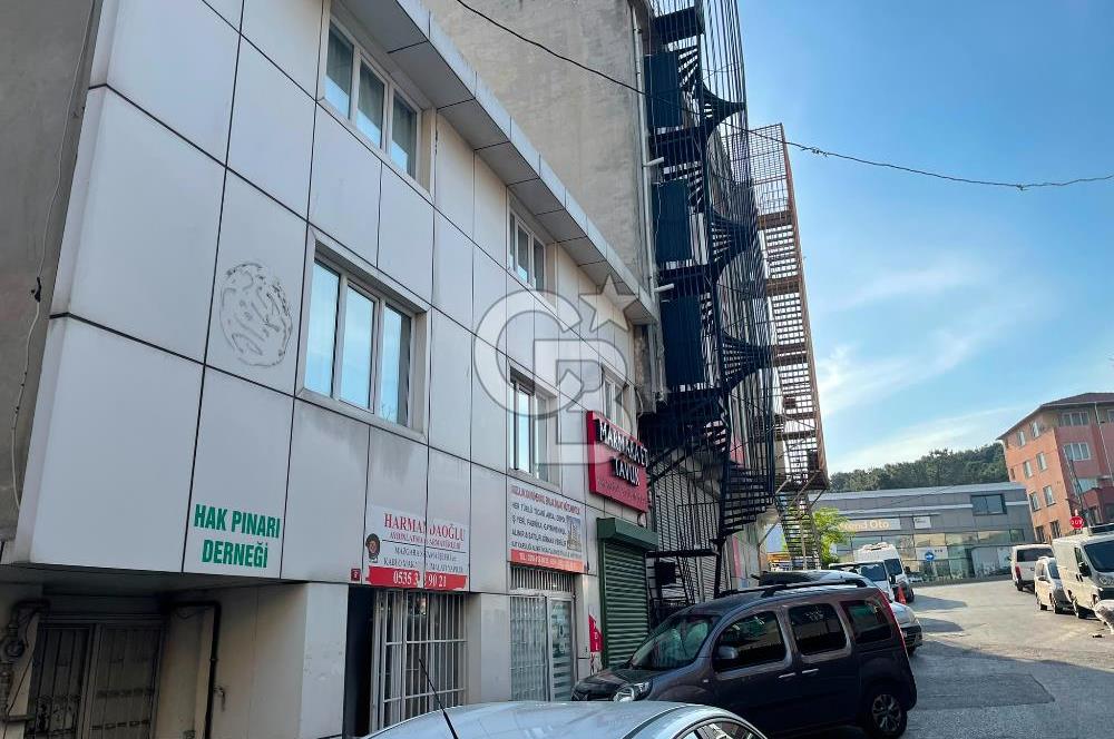 Ümraniye Esenşehir Necip Fazıl Bulvar Komple Satılık Ticari Bina