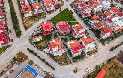 Kuşadası Davutlar Güzelçamlı Triplex Satılık 4+1 Yazlık Villa