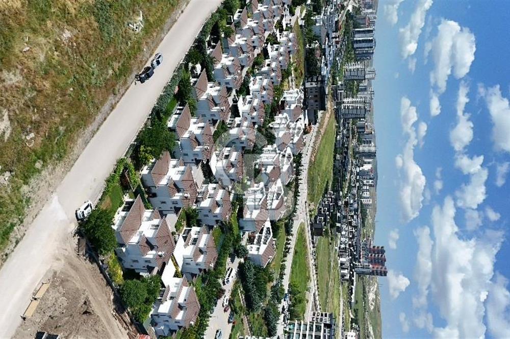 BAĞLICA 4+1  SİTE İÇİNDE MÜSTAKİL 470M2 ARSA PAYLI DAİRE FİYATINA VİLLA
