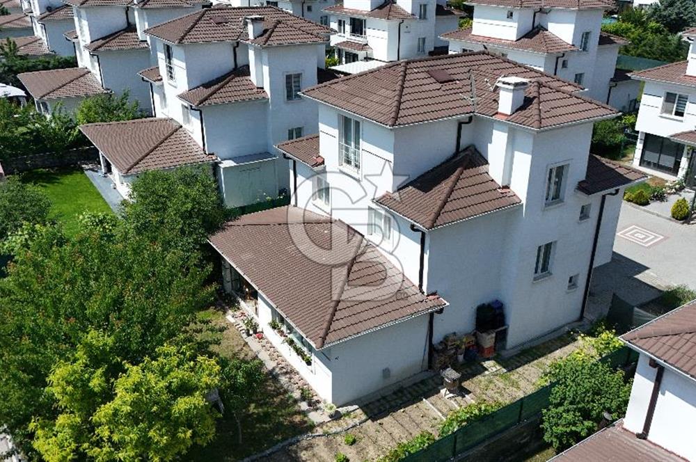 BAĞLICA 4+1  SİTE İÇİNDE MÜSTAKİL 470M2 ARSA PAYLI DAİRE FİYATINA VİLLA