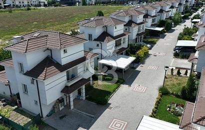 BAĞLICA 4+1  SİTE İÇİNDE MÜSTAKİL 470M2 ARSA PAYLI DAİRE FİYATINA VİLLA