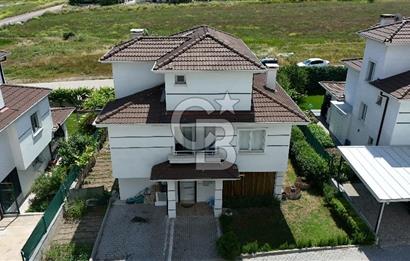 BAĞLICA 4+1  SİTE İÇİNDE MÜSTAKİL 470M2 ARSA PAYLI DAİRE FİYATINA VİLLA