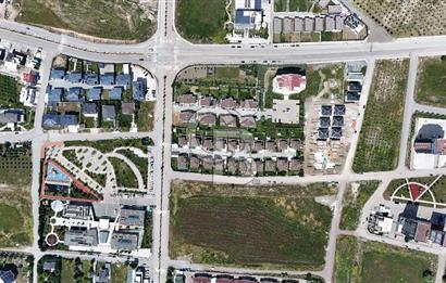 BAĞLICA 4+1  SİTE İÇİNDE MÜSTAKİL 470M2 ARSA PAYLI DAİRE FİYATINA VİLLA