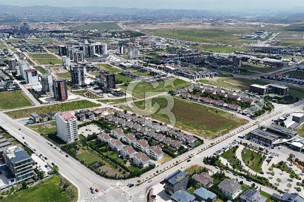BAĞLICA 4+1  SİTE İÇİNDE MÜSTAKİL 470M2 ARSA PAYLI DAİRE FİYATINA VİLLA