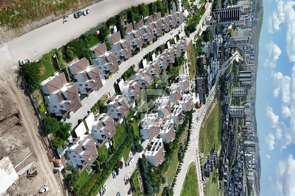BAĞLICA 4+1  SİTE İÇİNDE MÜSTAKİL 470M2 ARSA PAYLI DAİRE FİYATINA VİLLA