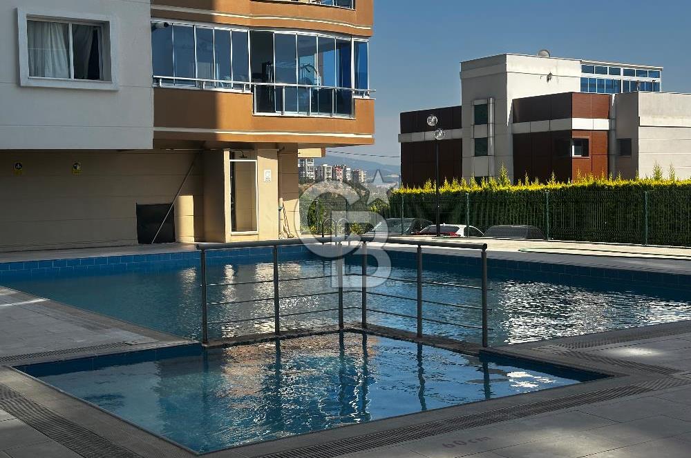 BAYRAKLI’DA DENİZ  MANZARALI 3+1 165m2 KİRALIK DAİRE