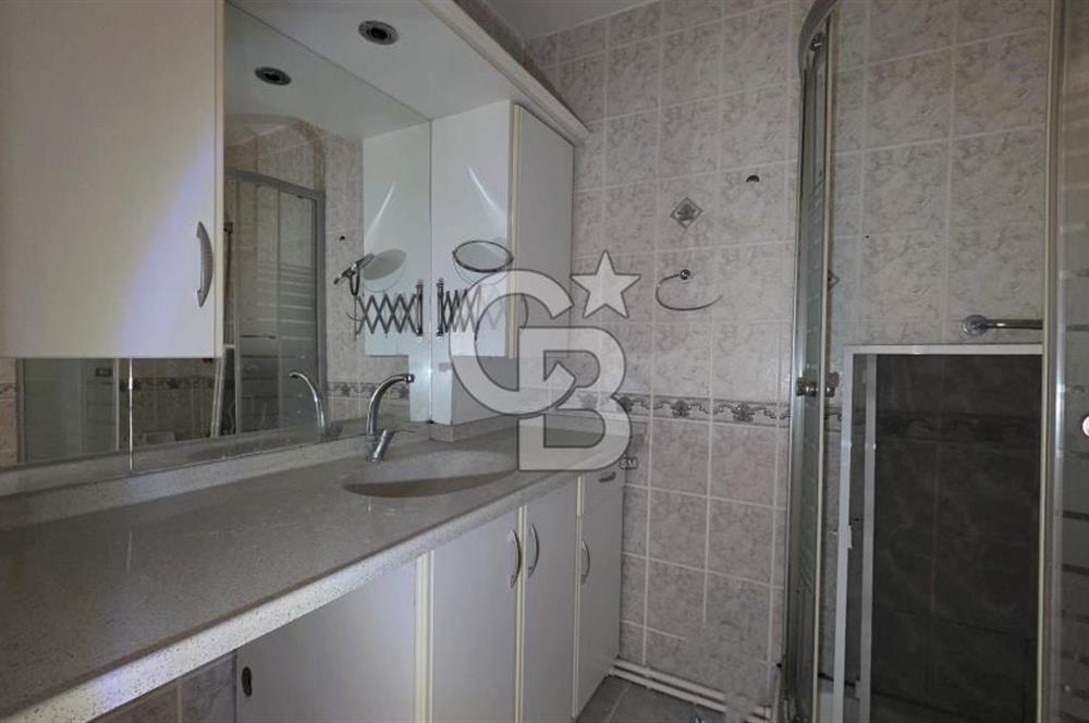 Basın Sitesi'nde Mükemmel Konumda, Çok Kullanışlı 95 m2 2+1