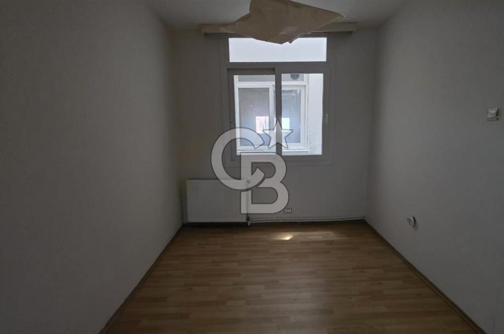 Basın Sitesi'nde Mükemmel Konumda, Çok Kullanışlı 95 m2 2+1
