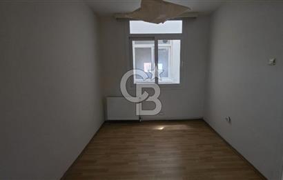 Basın Sitesi'nde Mükemmel Konumda, Çok Kullanışlı 95 m2 2+1