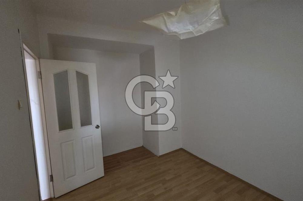 Basın Sitesi'nde Mükemmel Konumda, Çok Kullanışlı 95 m2 2+1