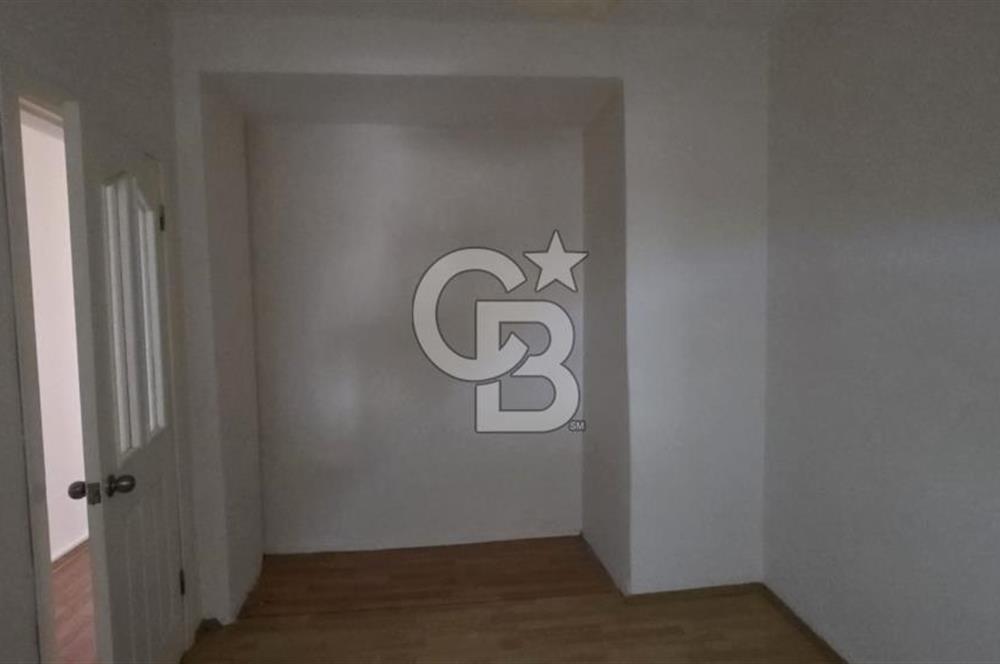 Basın Sitesi'nde Mükemmel Konumda, Çok Kullanışlı 95 m2 2+1