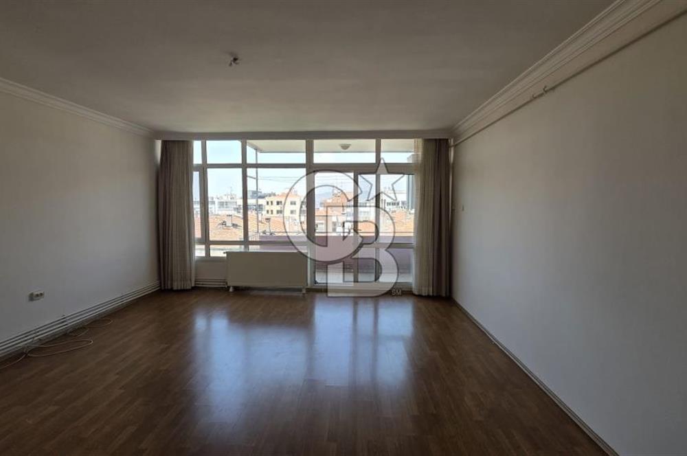 Basın Sitesi'nde Mükemmel Konumda, Çok Kullanışlı 95 m2 2+1