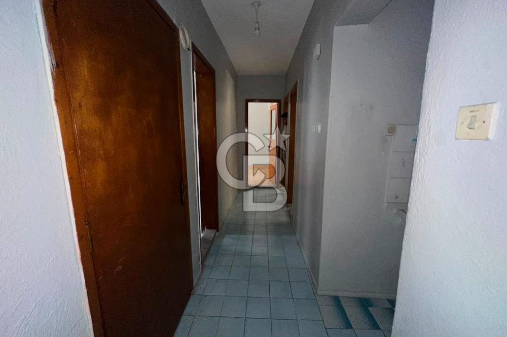BORNOVA YEŞİLOVA'DA KOMPLE SATILIK APARTMAN