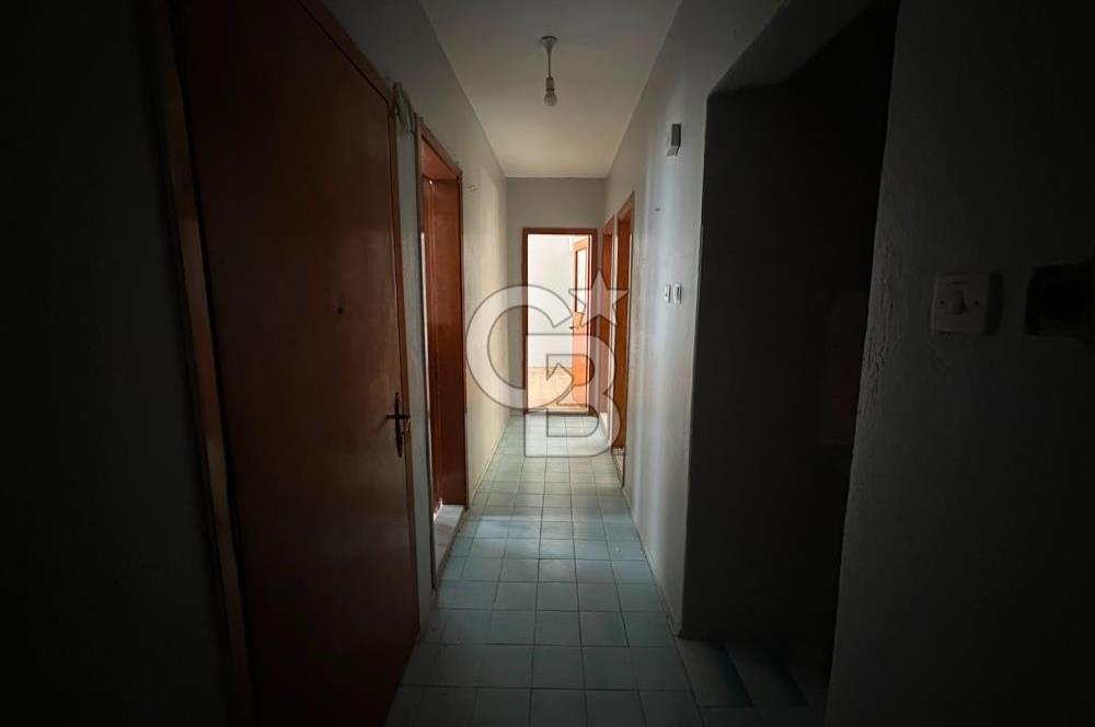 BORNOVA YEŞİLOVA'DA KOMPLE SATILIK APARTMAN