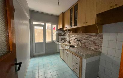 BORNOVA YEŞİLOVA'DA KOMPLE SATILIK APARTMAN