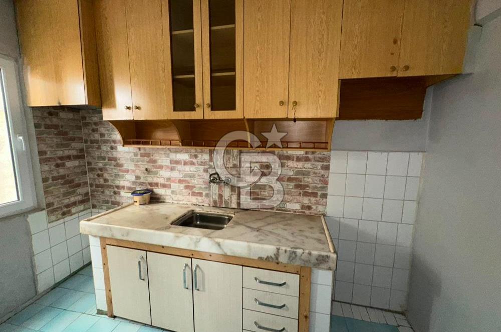 BORNOVA YEŞİLOVA'DA KOMPLE SATILIK APARTMAN