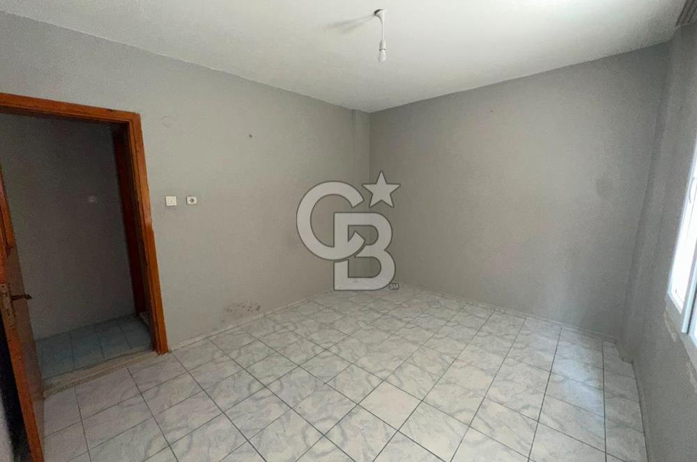 BORNOVA YEŞİLOVA'DA KOMPLE SATILIK APARTMAN