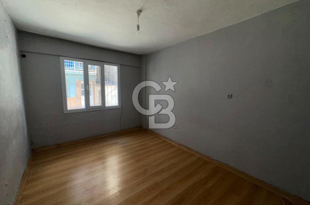 BORNOVA YEŞİLOVA'DA KOMPLE SATILIK APARTMAN