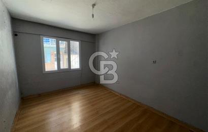 BORNOVA YEŞİLOVA'DA KOMPLE SATILIK APARTMAN