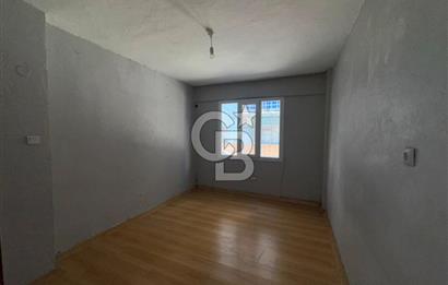 BORNOVA YEŞİLOVA'DA KOMPLE SATILIK APARTMAN