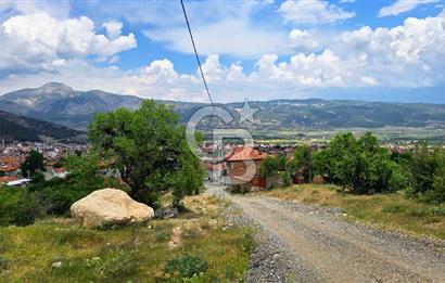 Serinhisar Şaireşref de 515 M² 2 Kat %40 İmarlı Satılık Arsa