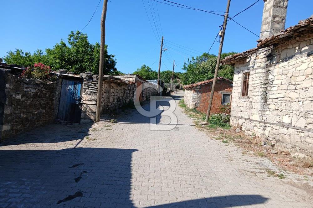 LAPSEKİ/MECİDİYE KÖYÜN'DE SATILIK BOĞAZ MANZARALI ARSA