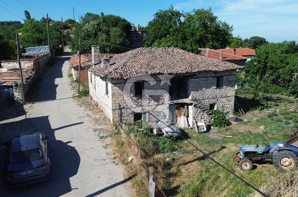 LAPSEKİ/MECİDİYE KÖYÜN'DE SATILIK BOĞAZ MANZARALI ARSA